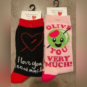 Valentine’s Day Crew Socks Hearts I Love You